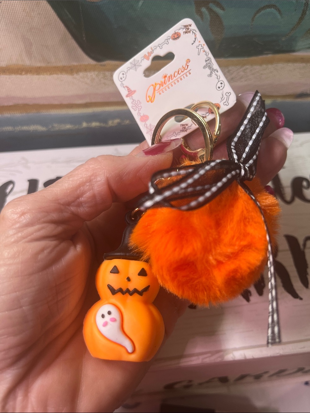 Key chain charm Orange Halloween Pom Pom